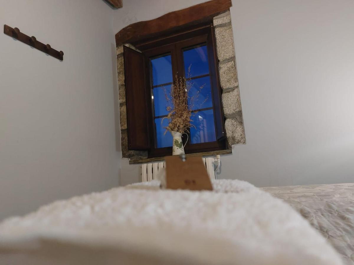 La Venta Celta Hotel O Cebrero Bagian luar foto